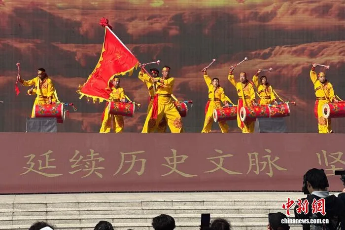 (寻味中华丨艺林)兰州太平鼓:刚柔相济凌空跃 擂鼓发声寄太平