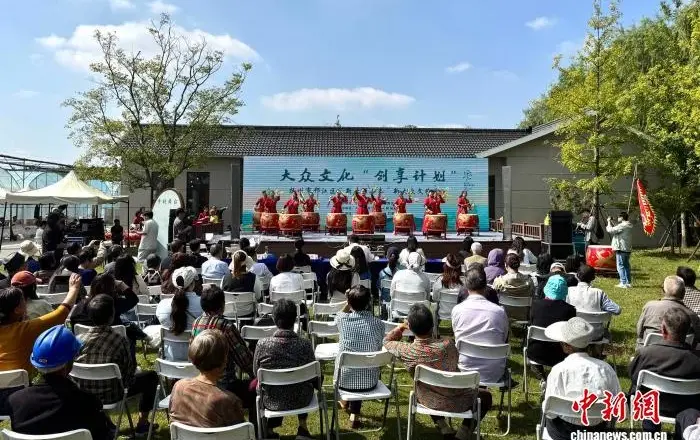 （乡村行·看振兴）江苏邗江“新北湖小志”展演：以新大众文艺探索乡村振兴新路径